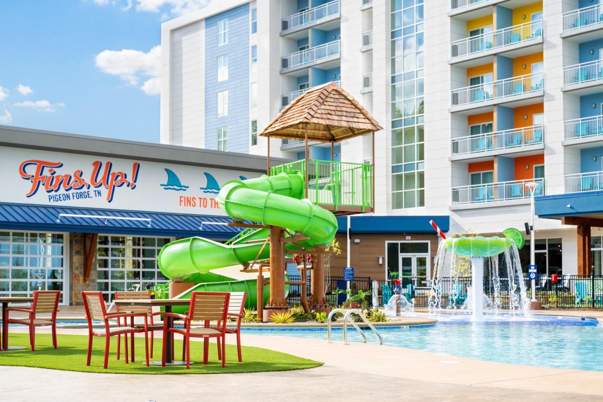 Compass By Margaritaville Hotel Pigeon Forge Exterior photo